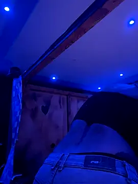 Etwas neugierig online show from October 2, 2025, 2:53 pm