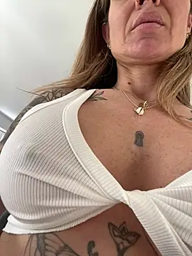 Etwas neugierig online show from March 18, 2025, 9:23 am