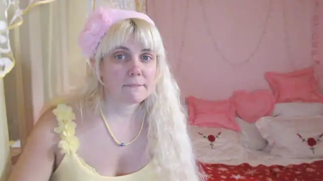 Snapshot of SunnySylvia chatting on January 31, 2025, 5:32 pm SunnySylvia online show from January 31, 2025, 5:32 pm