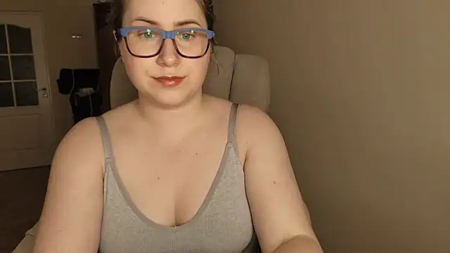 SeasonalSomeone online show from August 7, 2026, 10:38 pm