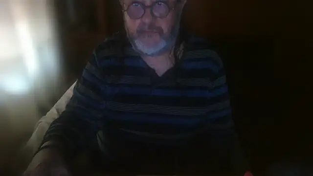 Snapshot of Koldo70 chatting on May 5, 2026, 1:03 pm Koldo70 online show from May 5, 2026, 1:03 pm