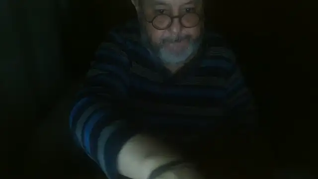 Snapshot of Koldo70 chatting on May 4, 2026, 10:45 pm Koldo70 online show from May 4, 2026, 10:45 pm