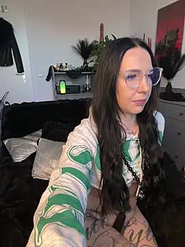 Trixie-Tainted online show from March 3, 2026, 4:47 pm