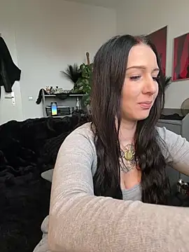 Trixie-Tainted online show from April 13, 2026, 3:49 pm