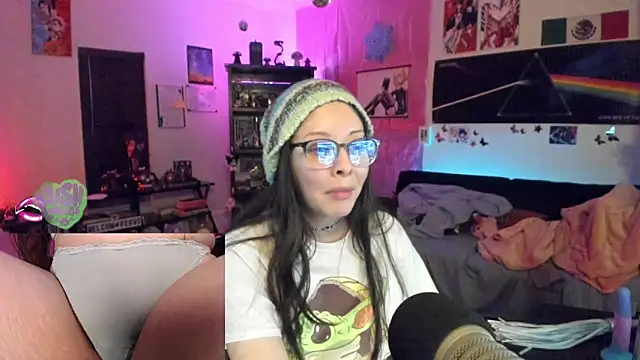 Snapshot of kushlungs666 chatting on February 2, 2025, 12:02 pm kushlungs666 online show from February 2, 2025, 12:02 pm