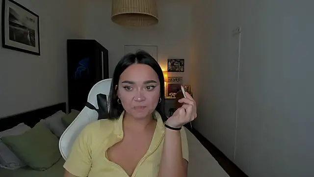 Tiffany Flynn online show from December 13, 2024, 11:39 pm