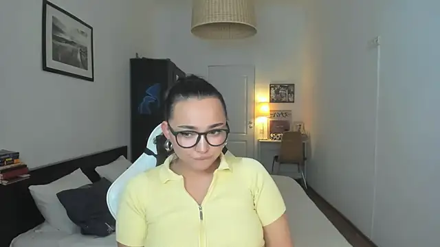 Tiffany Flynn online show from December 23, 2024, 6:58 pm