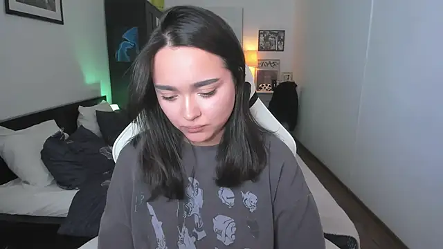 Tiffany Flynn online show from December 22, 2024, 9:53 pm