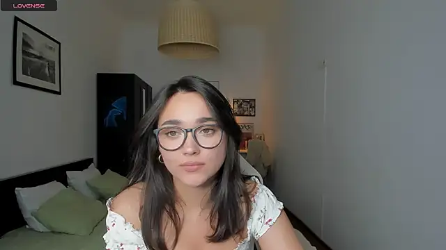 Tiffany Flynn online show from December 18, 2024, 1:48 am