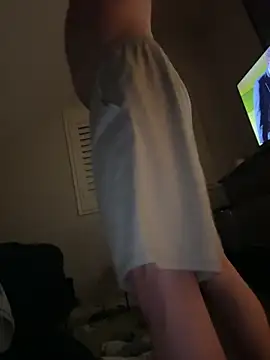 Snapshot of pussyaddict21 chatting on February 27, 2025, 4:35 am pussyaddict21 online show from February 27, 2025, 4:35 am