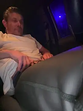 Snapshot of pussyaddict21 chatting on March 9, 2025, 4:05 am pussyaddict21 online show from March 9, 2025, 4:05 am