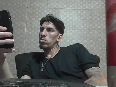 axel2leiva online show from May 16, 2026, 5:17 am