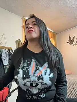 latinfemale online show from July 7, 2026, 8:12 pm