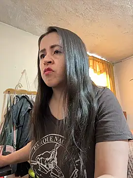 latinfemale online show from June 24, 2026, 8:17 pm