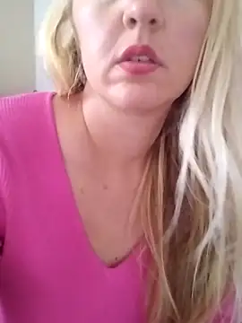 Snapshot of Mllesha74000 chatting on November 19, 2025, 3:12 pm Mllesha74000 online show from November 19, 2025, 3:12 pm