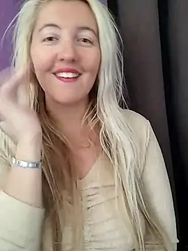 Snapshot of Mllesha74000 chatting on October 2, 2025, 1:36 pm Mllesha74000 online show from October 2, 2025, 1:36 pm