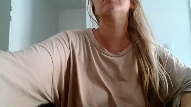 Mllesha74000 online show from July 30, 2026, 12:59 pm