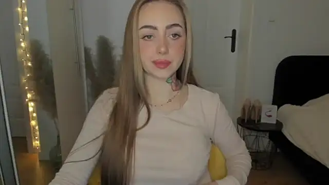 Snapshot of sexyCoralie chatting on January 16, 2026, 9:02 am sexyCoralie online show from January 16, 2026, 9:02 am