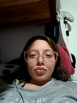 Snapshot of linda-schmidt chatting on February 3, 2026, 4:10 am linda-schmidt online show from February 3, 2026, 4:10 am