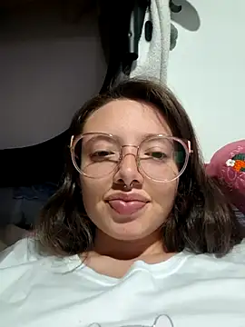 Snapshot of linda-schmidt chatting on February 27, 2026, 4:12 am linda-schmidt online show from February 27, 2026, 4:12 am