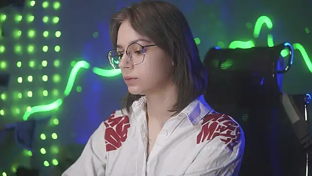 alyssa sweet online show from April 15, 2026, 5:13 am