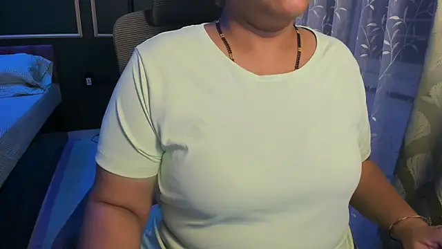 Snapshot of tarivishu23 chatting on February 17, 2026, 1:14 am tarivishu23 online show from February 17, 2026, 1:14 am