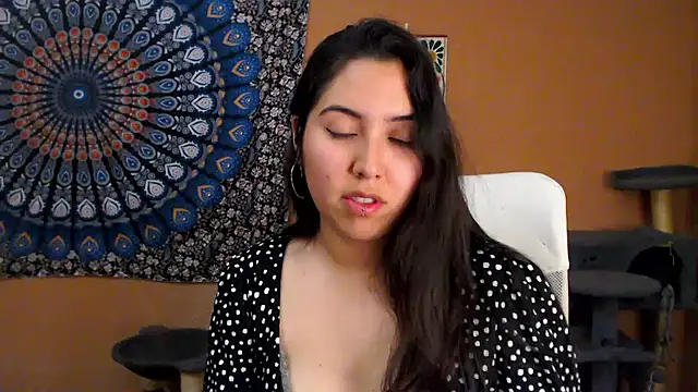 IntimateTales online show from November 25, 2025, 10:32 pm