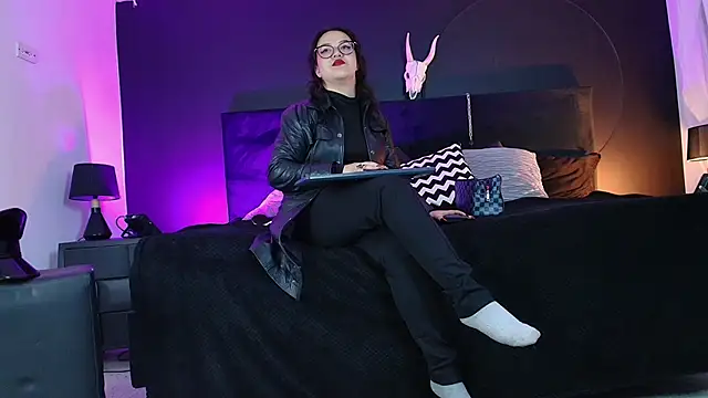  Jade 16 online show from September 16, 2025, 11:55 am