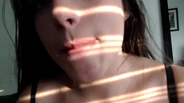 Snapshot of Honey_Aynur20 chatting on January 19, 2025, 10:17 pm Honey Aynur20 online show from January 19, 2025, 10:17 pm