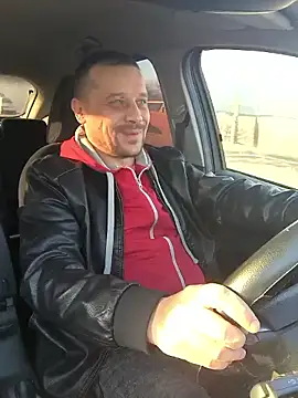 Snapshot of DanielOhCool chatting on March 7, 2025, 2:01 pm DanielOhCool online show from March 7, 2025, 2:01 pm