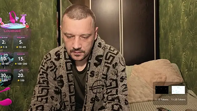 Snapshot of DanielOhCool chatting on November 3, 2025, 6:29 am DanielOhCool online show from November 3, 2025, 6:29 am