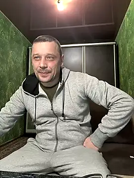 Snapshot of DanielOhCool chatting on February 24, 2025, 1:53 pm DanielOhCool online show from February 24, 2025, 1:53 pm