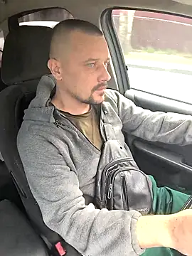 Snapshot of DanielOhCool chatting on September 19, 2025, 8:29 am DanielOhCool online show from September 19, 2025, 8:29 am