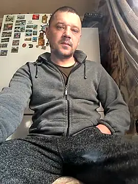 Snapshot of DanielOhCool chatting on February 26, 2025, 7:34 am DanielOhCool online show from February 26, 2025, 7:34 am