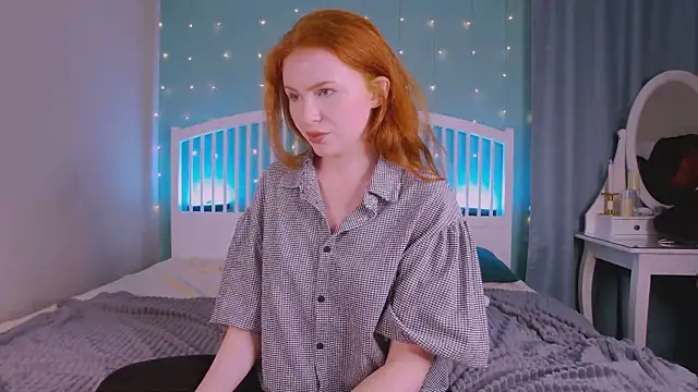 GingerArin online show from November 24, 2025, 1:44 pm