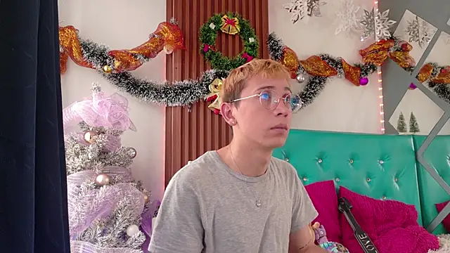 Chris Bennett online show from November 24, 2025, 1:22 pm