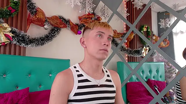 Chris Bennett online show from November 27, 2025, 1:44 pm