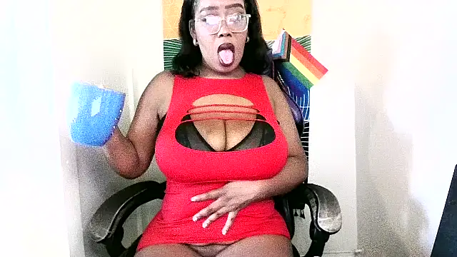 Snapshot of MistressKayy chatting on September 9, 2025, 1:53 pm MistressKayy online show from September 9, 2025, 1:53 pm