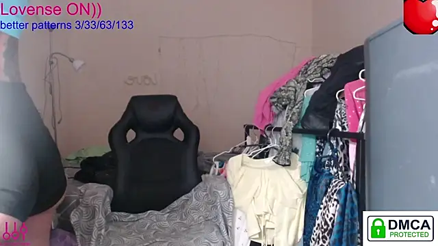 sweet cute cat online show from October 13, 2025, 11:38 pm