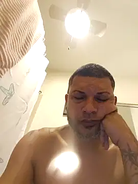 tropikboy online show from April 10, 2026, 9:49 am