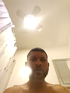 tropikboy online show from April 29, 2026, 9:35 am