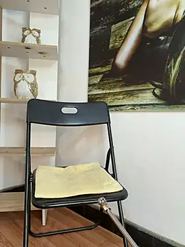 valerie lya online show from March 10, 2026, 1:04 pm