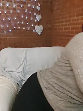 Lilybanx online show from March 28, 2026, 7:26 pm