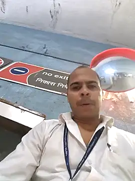 Vickyrajput009 online show from February 19, 2026, 7:33 pm