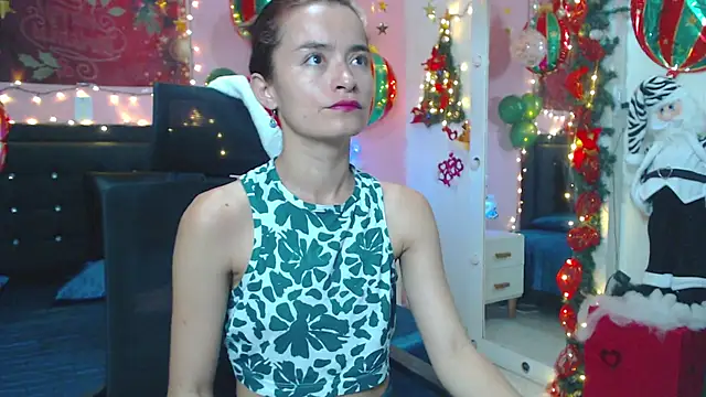 NicoleSantana online show from December 15, 2025, 10:15 pm