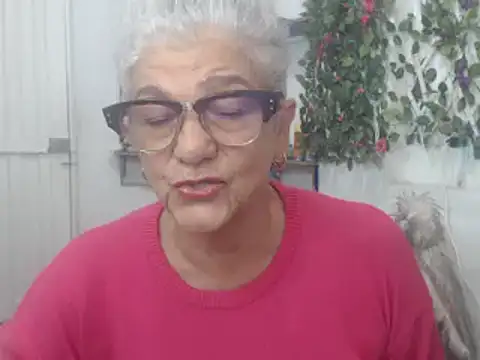 Snapshot of FunnyGrandma chatting on January 12, 2025, 3:17 am FunnyGrandma online show from January 12, 2025, 3:17 am