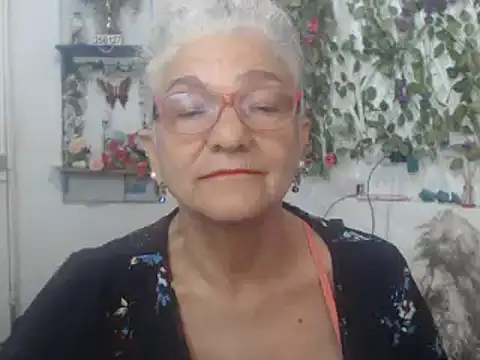 Snapshot of FunnyGrandma chatting on February 8, 2025, 2:47 am FunnyGrandma online show from February 8, 2025, 2:47 am