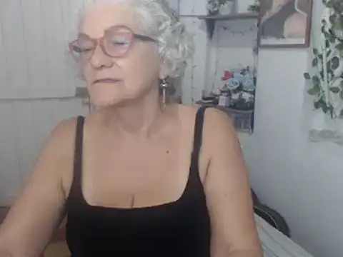 Snapshot of FunnyGrandma chatting on September 11, 2025, 1:16 am FunnyGrandma online show from September 11, 2025, 1:16 am