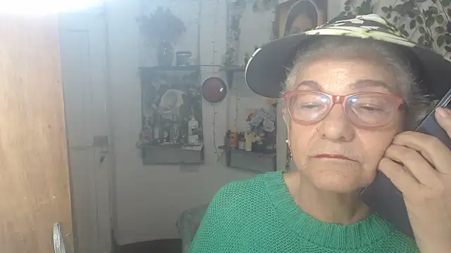 FunnyGrandma online show from June 4, 2026, 10:36 pm