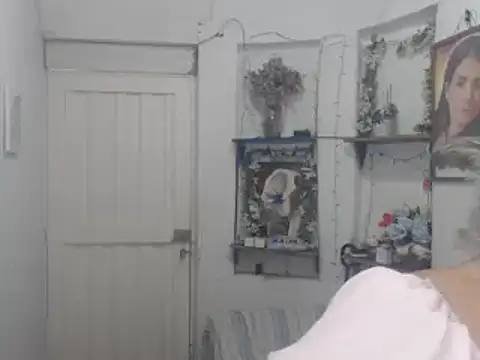 Snapshot of FunnyGrandma chatting on September 14, 2025, 2:12 am FunnyGrandma online show from September 14, 2025, 2:12 am